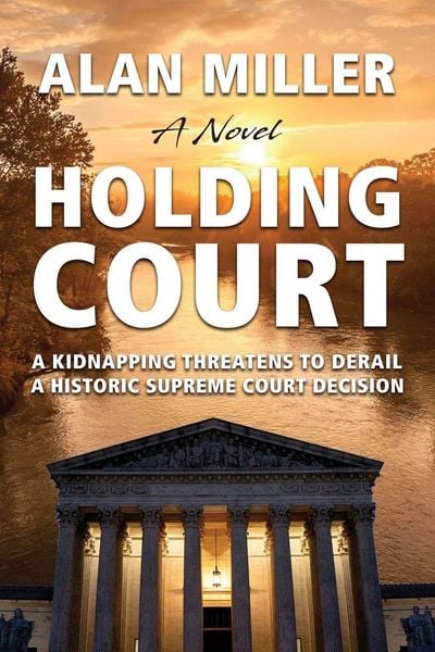 Produktbild: Holding Court