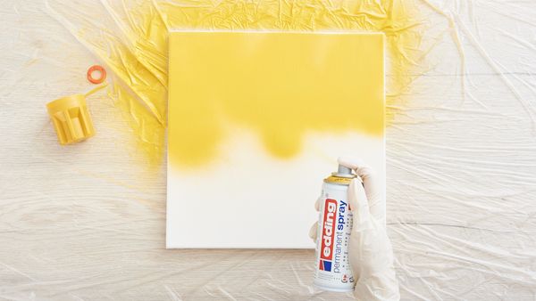Produktbild: 5200 Permanent Spray, verkehrsgelb matt, 200ml Premium Acryllack