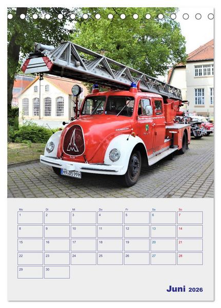 Produktbild: FEUERWEHR-Legende (Tischkalender 2026 DIN A5 hoch), CALVENDO Monatskalender