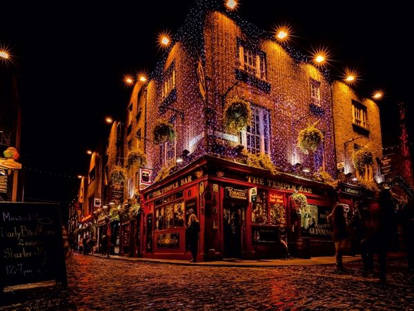 Produktbild: CALVENDO Puzzle Temple Bar, Nachtleben 1000 Teile Puzzle quer | 1000 Teile Lege-Gr&ouml;&szlig;e 64 &times; 48 cm Foto-Puzzle f&uuml;r gl&uuml;ckliche Stunden