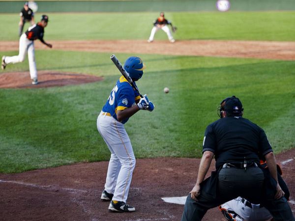 Produktbild: CALVENDO Puzzle Match - Kultsport Baseball | 1000 Teile Lege-Gr&ouml;&szlig;e 64x48cm Foto-Puzzle f&uuml;r gl&uuml;ckliche Stunden