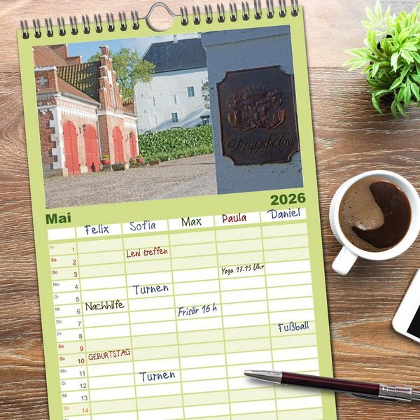 Produktbild: Familienplaner 2026 - Schl&ouml;sser in D&auml;nemark mit 5 Spalten (Wandkalender, 21 x 45 cm) CALVENDO