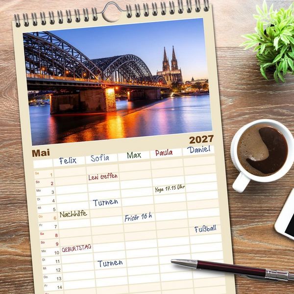 Produktbild: Familienplaner 2027 - Urbane Impressionen: Domstadt K&ouml;ln - Lebensgef&uuml;hl am Rhein mit 5 Spalten (Wandkalender, 21 x 45 cm) CALVENDO