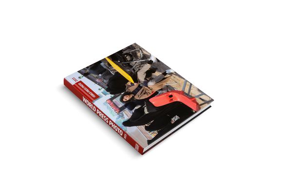 Produktbild: World Press Photo Yearbook 2023