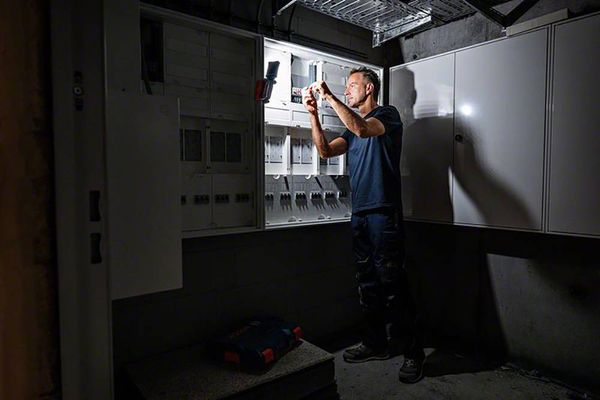Produktbild: Bosch Professional LED Arbeitsleuchte GLI 18V-800 0601443600