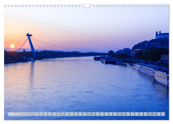 Produktbild: Zauberhaftes Bratislava - Entz&uuml;ckende Hauptstadt der Slowakai an der Donau (Wandkalender 2026 DIN A3 quer), CALVENDO Monatskalender