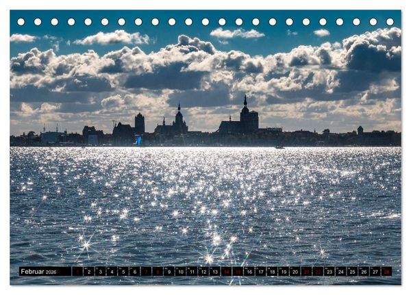 Produktbild: Stralsund, Eine Perle an der Ostsee (Tischkalender 2026 DIN A5 quer), CALVENDO Monatskalender