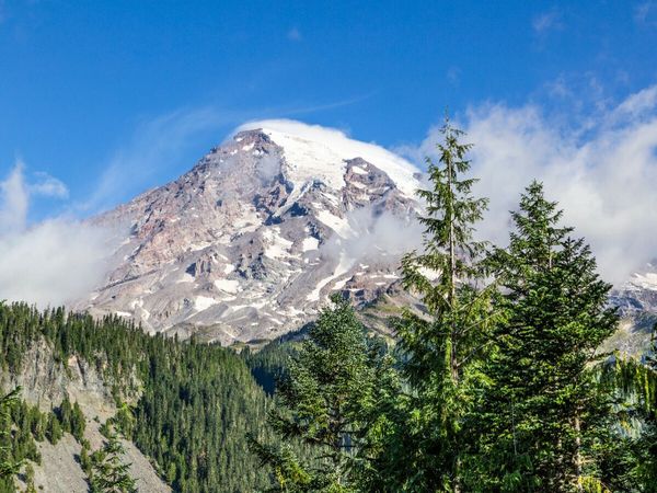 Produktbild: CALVENDO Puzzle Markanter Mount Rainier | 1000 Teile Lege-Gr&ouml;&szlig;e 64x48cm Foto-Puzzle f&uuml;r gl&uuml;ckliche Stunden