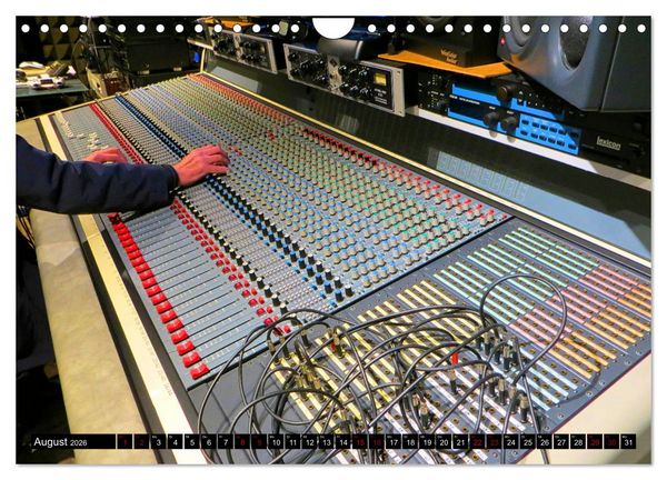Produktbild: Tonstudio im Fokus (Wandkalender 2026 DIN A4 quer), CALVENDO Monatskalender