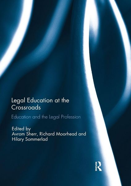 Produktbild: Legal Education at the Crossroads