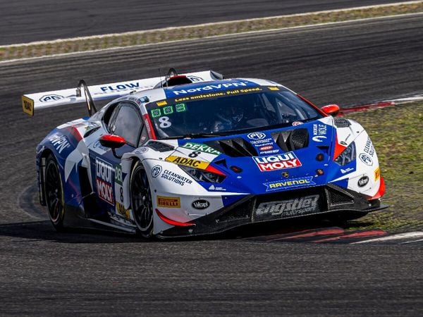 Produktbild: CALVENDO Puzzle Lamborghini Hurac&aacute;n GT3 Evo II, Liqui Moly Team Engstler | 1000 Teile Lege-Gr&ouml;&szlig;e 64x48cm Foto-Puzzle f&uuml;r gl&uuml;ckliche Stunden