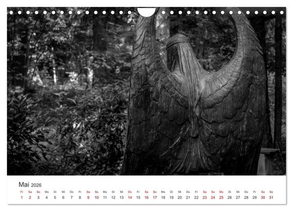 Produktbild: Wachgek&uuml;sst - Vom Zauber der Vergangenheit - S&uuml;dwestkirchhof Stahnsdorf (Wandkalender 2026 DIN A4 quer), CALVENDO Monatskalender