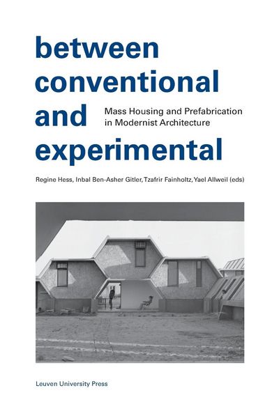 Produktbild: Between Conventional and Experimental