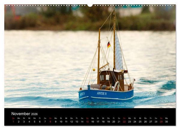 Produktbild: Modellboote in ihrem Element (hochwertiger Premium Wandkalender 2026 DIN A2 quer), Kunstdruck in Hochglanz