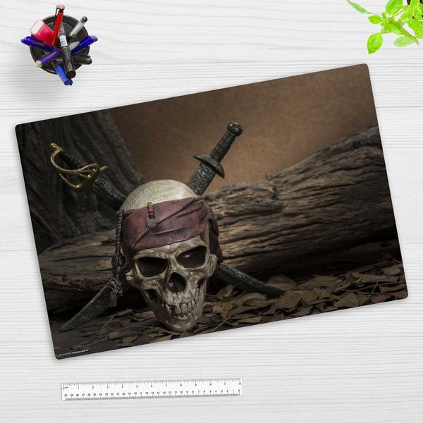 Produktbild: Cover-your-desk Schreibtischunterlage f&uuml;r Kinder Totenkopf mit Piratens&auml;bel - Jolly Roger, aus hochwertigem Vinyl , 60 x 40 cm