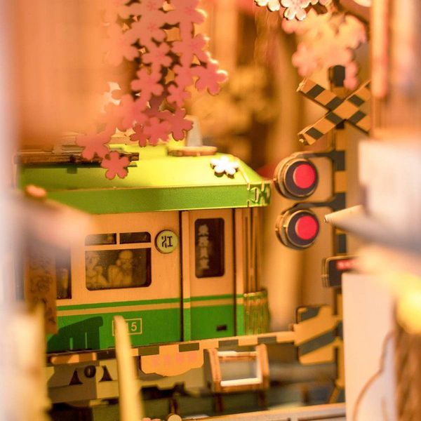 Book Nook DIY Bücherecke Sakura Densya
