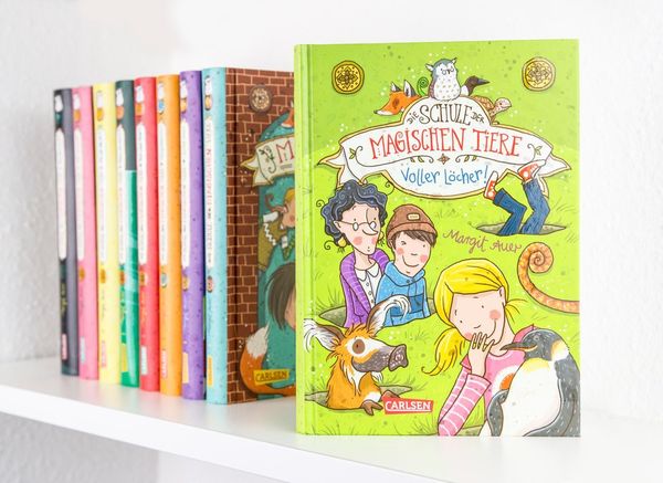 Produktbild: Voller L&ouml;cher! / Die Schule der magischen Tiere Band 2