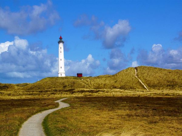 Produktbild: CALVENDO Puzzle Blick auf den Leuchtturm Lyngvig Fyr | 1000 Teile Lege-Gr&ouml;&szlig;e 64x48cm Foto-Puzzle f&uuml;r gl&uuml;ckliche Stunden