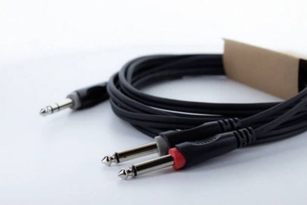 Produktbild: Cordial 14877 Klinke Audio Y-Adapter [1x Klinkenstecker 6.3mm (stereo) - 2x Klinkenstecker 6.3mm (mono)] 1.50m Schwarz PVC-Mantel