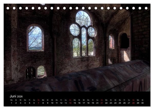 Produktbild: Verlassene Ort - Kirchen (Tischkalender 2026 DIN A5 quer), CALVENDO Monatskalender