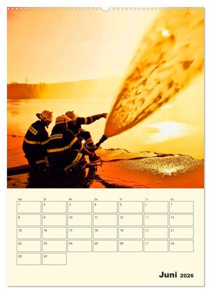 Produktbild: Feuerwehr - im Einsatz weltweit (hochwertiger Premium Wandkalender 2026 DIN A2 hoch), Kunstdruck in Hochglanz