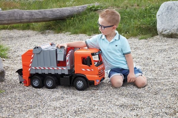 Produktbild: LENA 02168 - GIGA TRUCKS M&uuml;llwagen Arocs mit Aufkleber