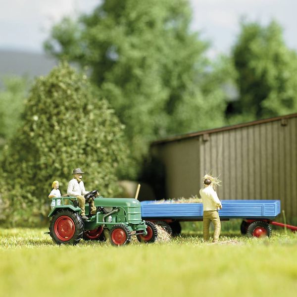 Produktbild: Busch 40072 H0 Landwirtschafts Modell Kramer KL 11
