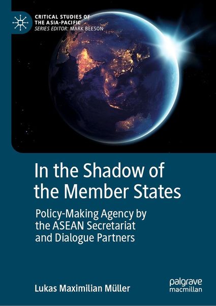 Produktbild: In the Shadow of the Member States