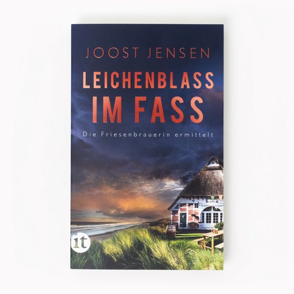 Produktbild: Leichenblass im Fass &minus; Ein Nordsee-Krimi (Die Friesenbrauerin ermittelt 2)