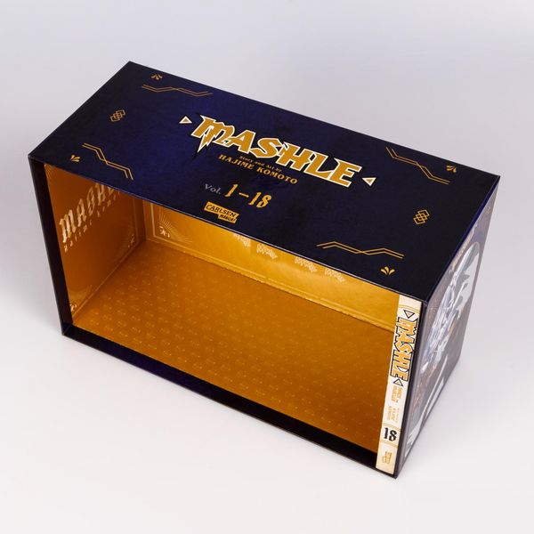 Produktbild: Mashle: Magic and Muscles Sammelschuber (inklusive Band 18, limitiert)