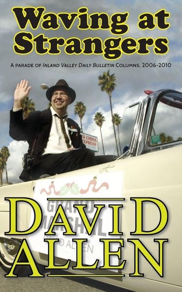 Produktbild: Waving at Strangers
