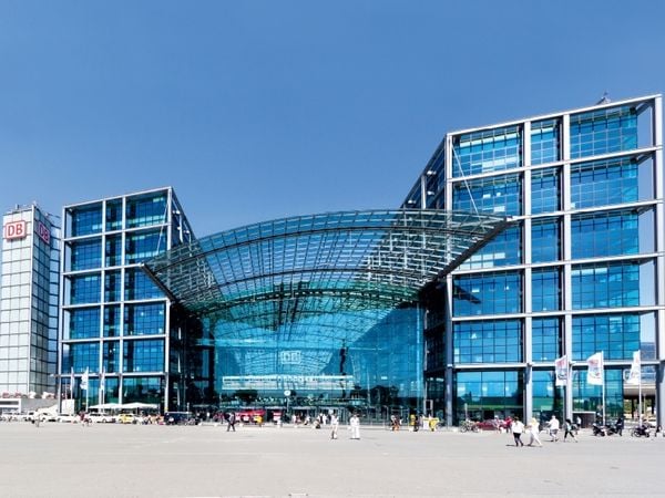 Produktbild: Hauptstadt Hauptbahnhof - Der 2006 eingeweihte Berliner Hauptbahnhof gilt als einer der modernsten seiner Art. (Puzzle)