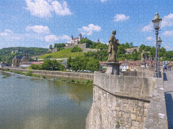 Produktbild: CALVENDO Puzzle Romantisches W&uuml;rzburg | 2000 Teile Lege-Gr&ouml;&szlig;e 90x67cm Foto-Puzzle f&uuml;r gl&uuml;ckliche Stunden