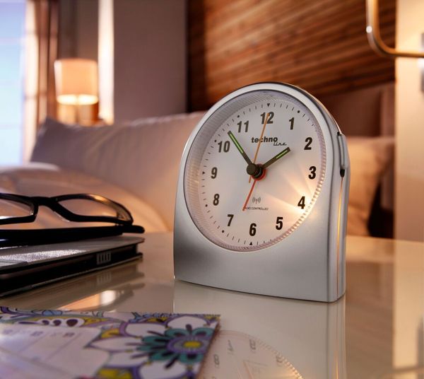 Produktbild: Techno Line WT 753 Funk Wecker Silber Alarmzeiten 1 Fluoreszierend Zeiger 1 Timerzeit