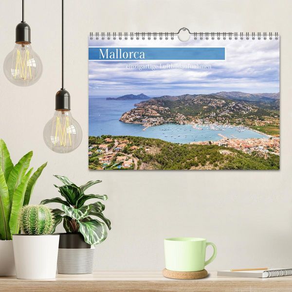 Produktbild: Mallorca - einzigartige Luftbildaufnahmen (Wandkalender 2026 DIN A4 quer), CALVENDO Monatskalender