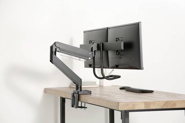Produktbild: SpeaKa Professional Monitor-Tischhalterung SP-MM-820 2 Display(s) 43,2 cm (17") - 81,3 cm (32") Matt Schwarz Schwenkbar, Neigbar