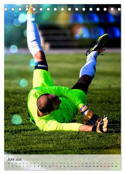 Produktbild: Fu&szlig;ballfieber extrem (Tischkalender 2026 DIN A5 hoch), CALVENDO Monatskalender