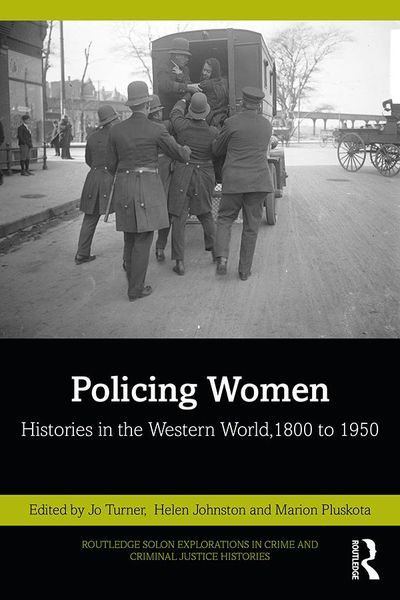 Produktbild: Policing Women
