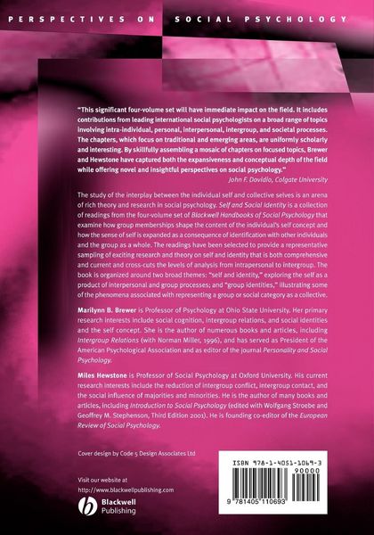 Produktbild: Self and Social Identity