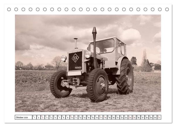 Produktbild: Von Lanz Bulldog bis Hanomag Traktor - Klassiker 1926 - 1975 (Tischkalender 2026 DIN A5 quer), CALVENDO Monatskalender