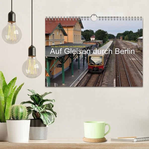 Produktbild: Auf Gleisen durch Berlin (Wandkalender 2026 DIN A4 quer), CALVENDO Monatskalender