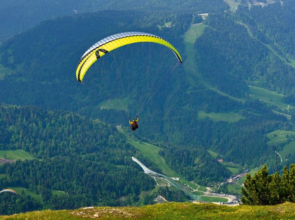 Produktbild: CALVENDO Puzzle Gleitschirmflieger am Wank 2000 Teile Lege-Gr&ouml;&szlig;e 90 x 67 cm Foto-Puzzle Bild von Dieter-M. Wilczek