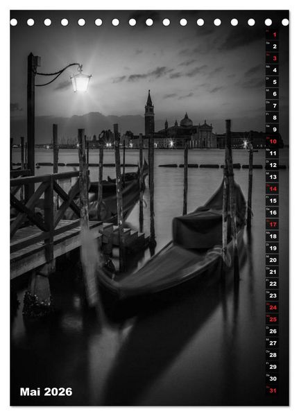 Produktbild: STADTBILDER Monochrome Momente (Tischkalender 2026 DIN A5 hoch), CALVENDO Monatskalender