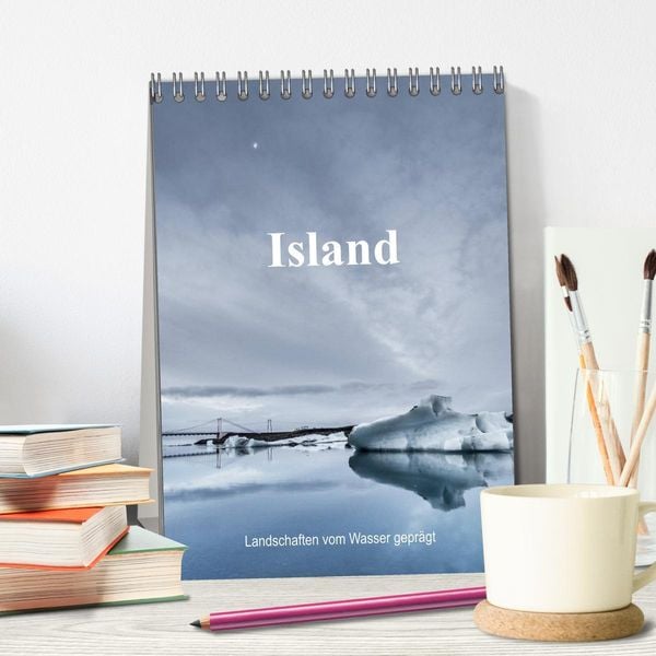 Produktbild: Island - Landschaften vom Wasser gepr&auml;gt (Tischkalender 2026 DIN A5 hoch), CALVENDO Monatskalender