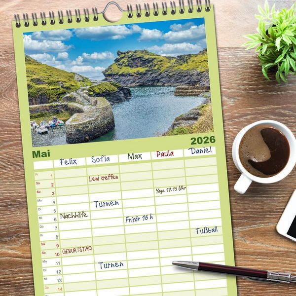 Produktbild: Familienplaner 2026 - Cornwall - Malerische Landschaften mit grandiosen K&uuml;sten mit 5 Spalten (Wandkalender, 21 x 45 cm) CALVENDO