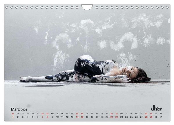 Produktbild: Akt in Farbe &ndash; schwarzwei&szlig; (Wandkalender 2026 DIN A4 quer), CALVENDO Monatskalender