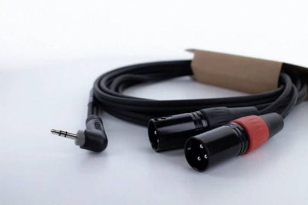 Produktbild: Cordial EY 1,5 WRMM XLR Y-Adapter [1x Klinkenstecker 3.5 mm - 2x XLR-Stecker 3 polig] 1.50 m Schwarz
