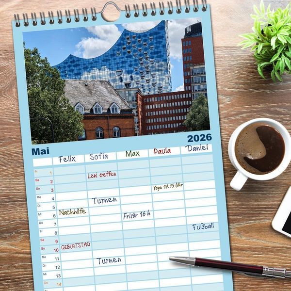 Produktbild: Familienplaner 2026 - Freie Hansestadt Hamburg mit 5 Spalten (Wandkalender, 21 x 45 cm) CALVENDO
