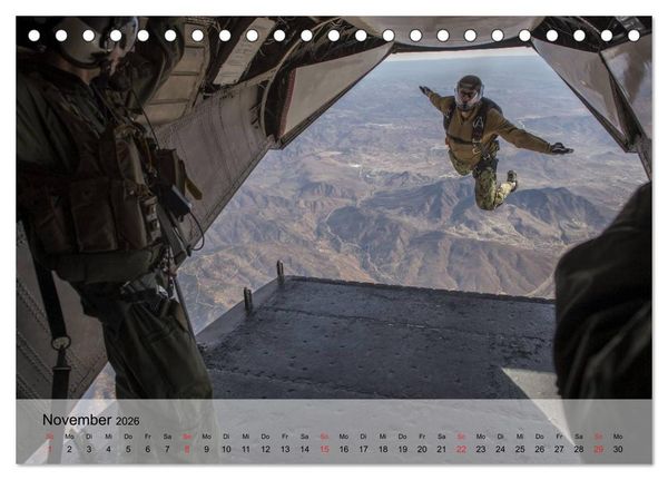 Produktbild: Fallschirmspringer. Absprung der U.S. Navy Seals (Tischkalender 2026 DIN A5 quer), CALVENDO Monatskalender