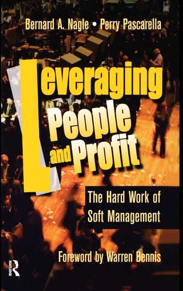 Produktbild: Leveraging People and Profit